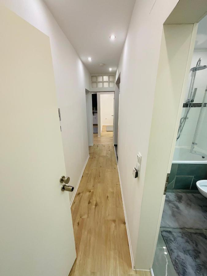 Best Central Apartment - Am Marktplatz - Up To 5 - Next To Frankfurt And Hanau - Coffee And Snacks - Netflix, Prime, Disney Nidderau المظهر الخارجي الصورة